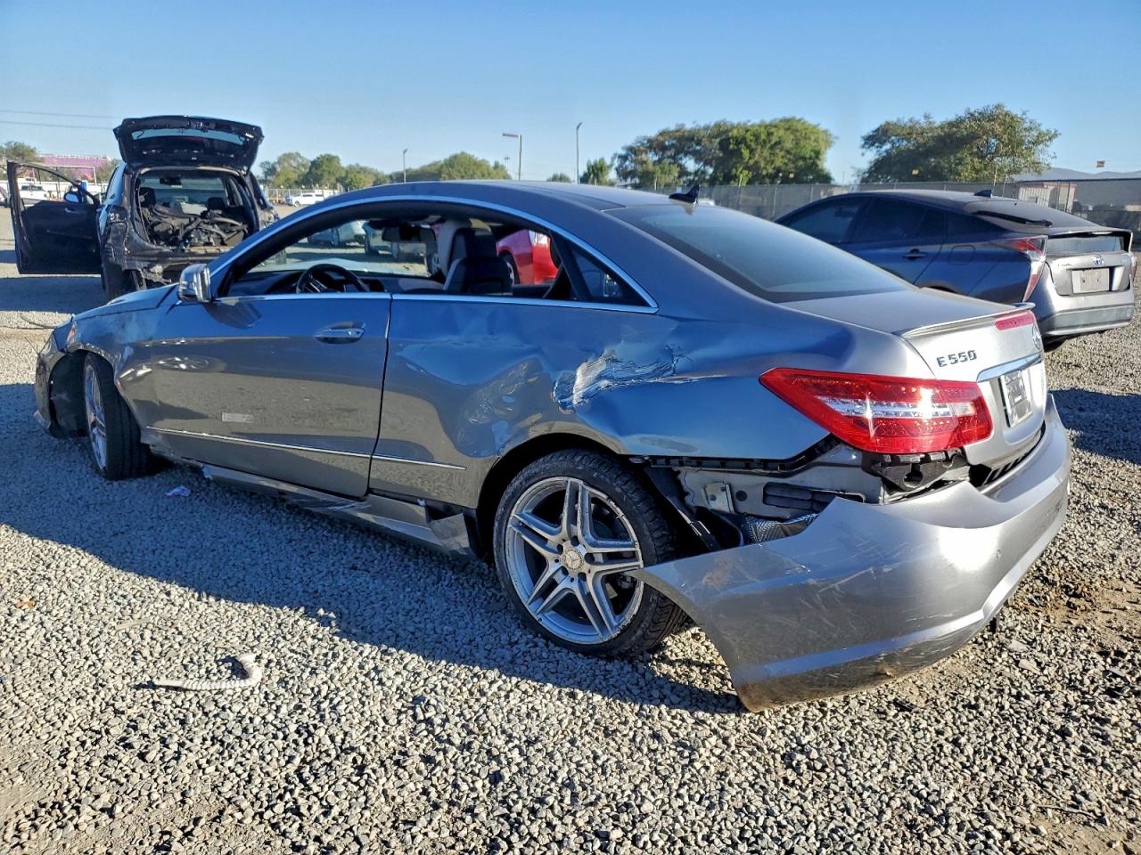 2012 MERCEDES-BENZ E 550 photo 2