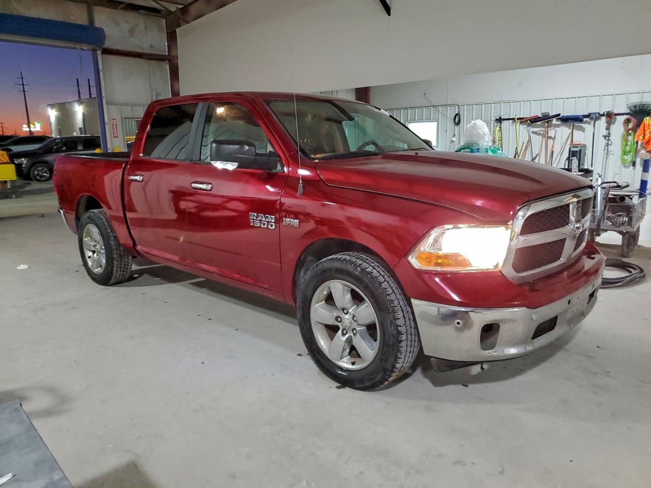 2015 RAM 1500 SLT photo 7