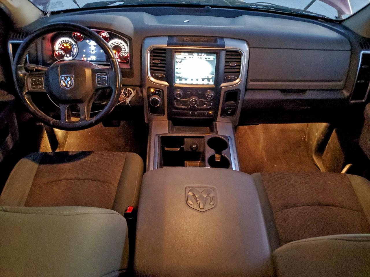 2015 RAM 1500 SLT photo 15