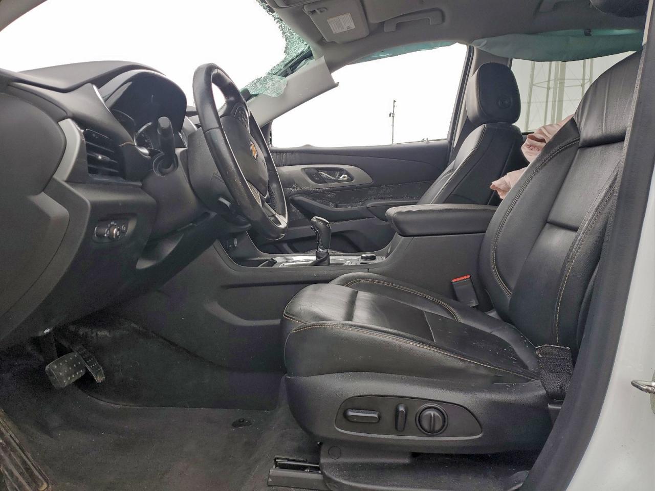 2020 CHEVROLET TRAVERSE LT photo 7