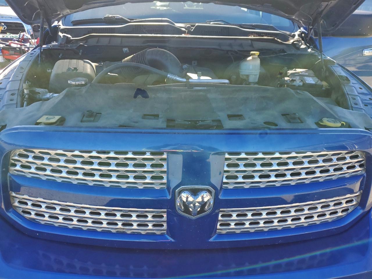 2016 RAM 1500 ST photo 11