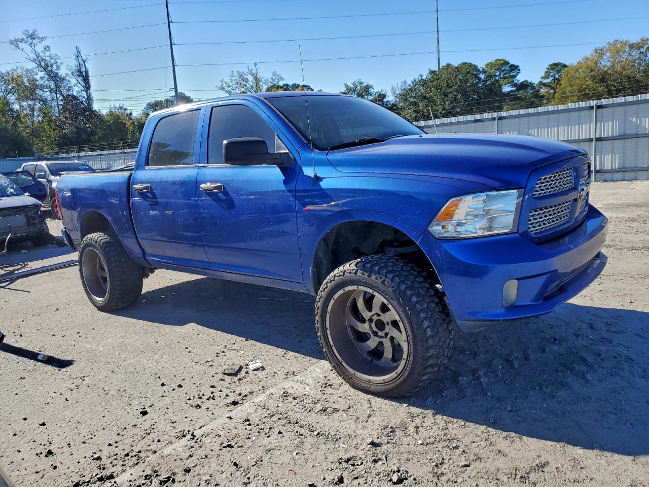 2016 RAM 1500 ST photo 4