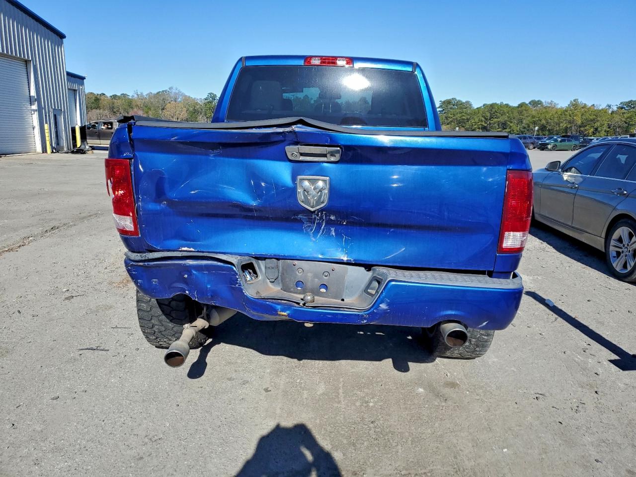 2016 RAM 1500 ST photo 6