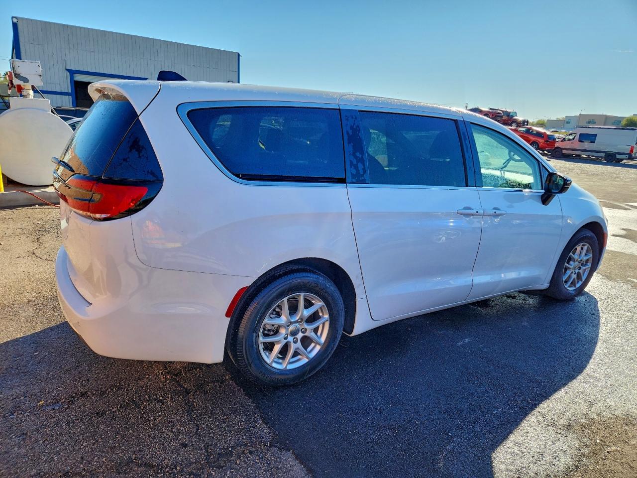 2024 CHRYSLER PACIFICA TOURING L photo 3