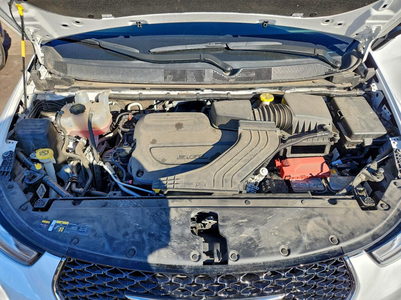 2024 CHRYSLER PACIFICA TOURING L photo 12