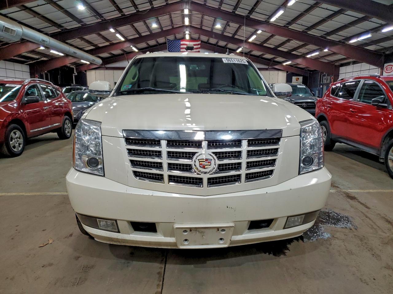 2011 CADILLAC ESCALADE ESV LUXURY photo 13