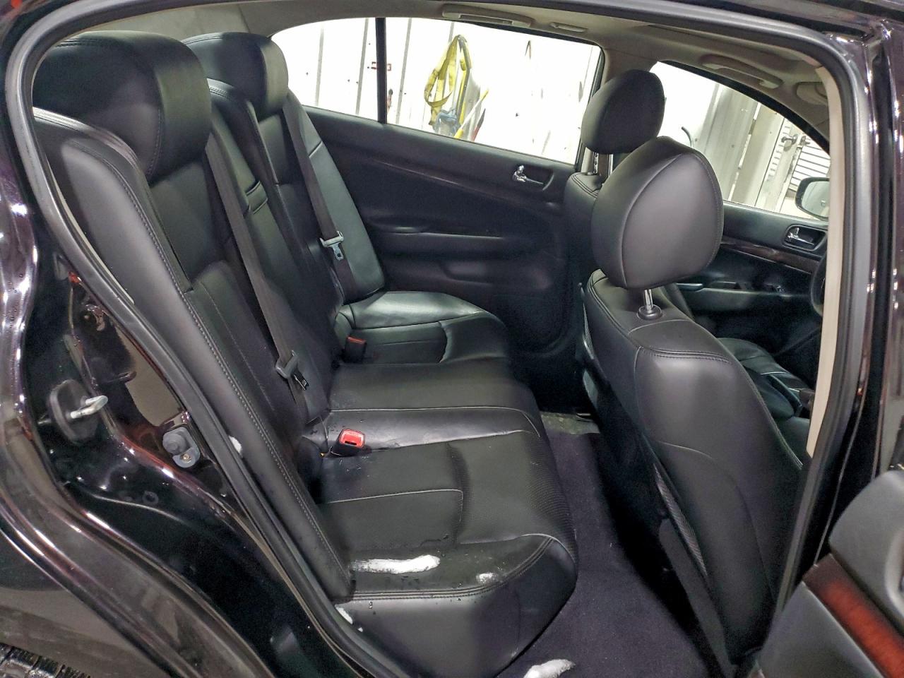 2012 INFINITI G37 photo 10