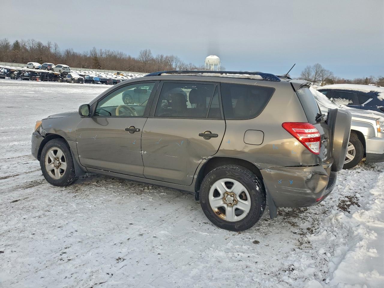 2012 TOYOTA RAV4 photo 2
