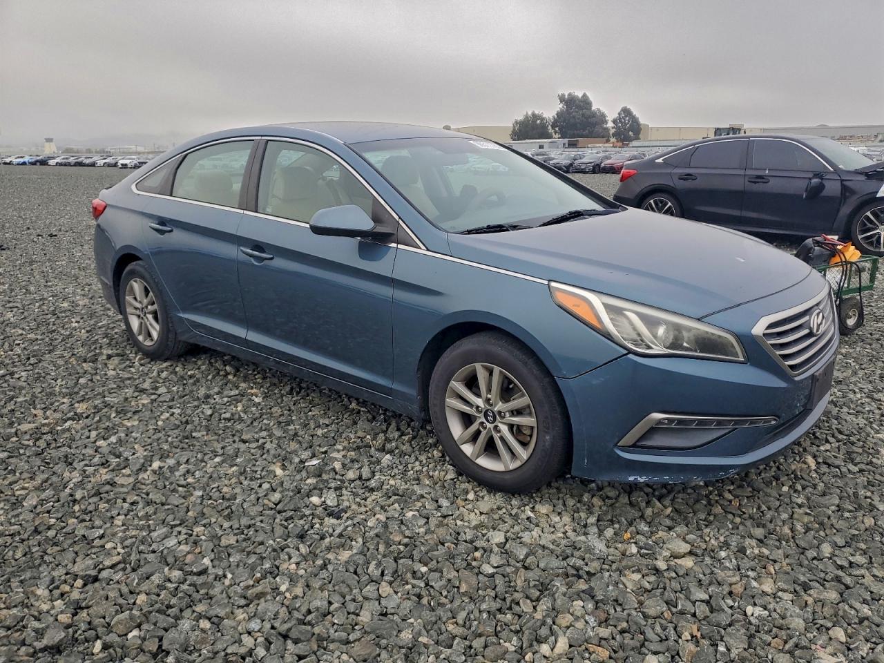 2015 HYUNDAI SONATA SE photo 4
