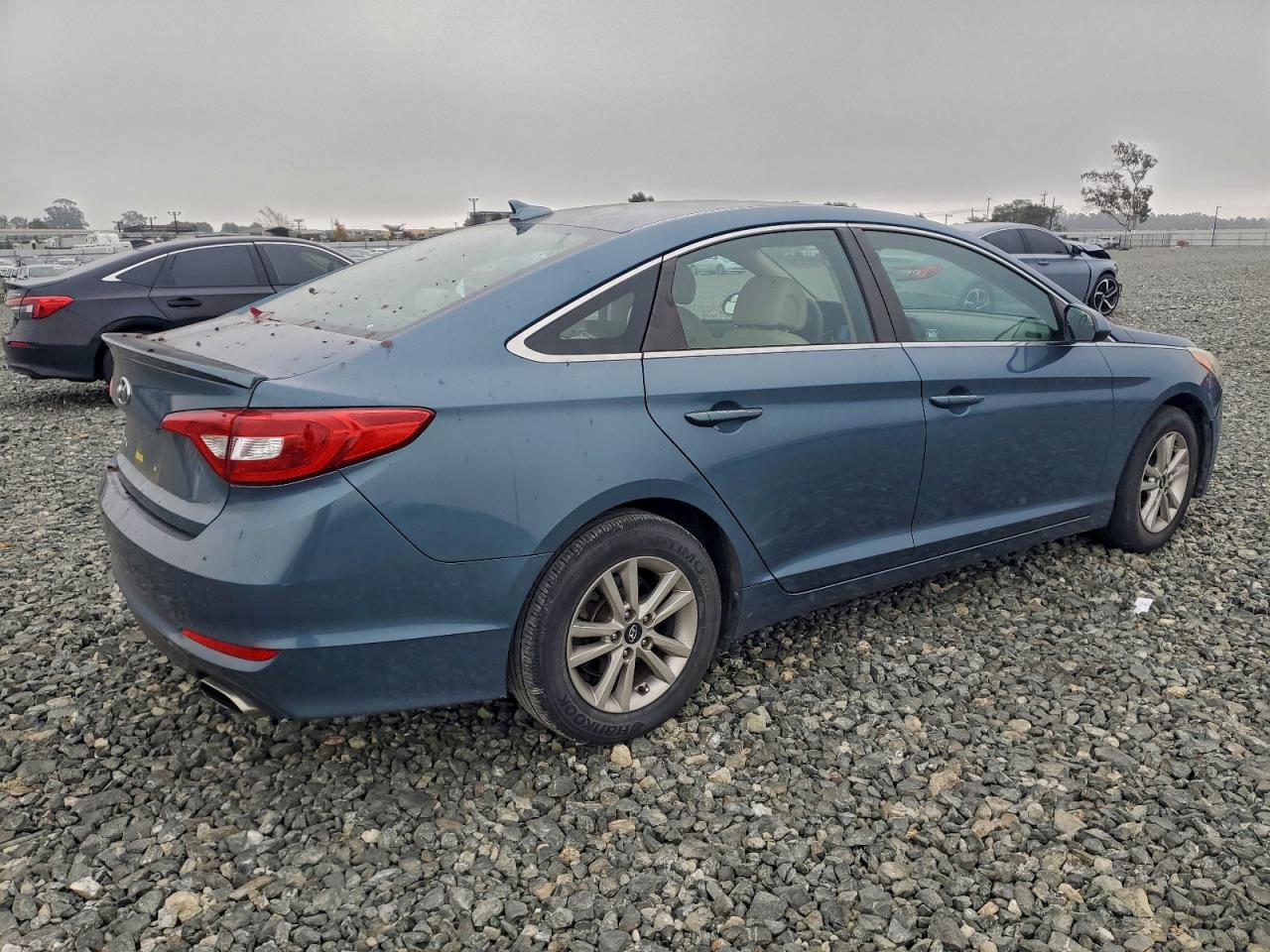 2015 HYUNDAI SONATA SE photo 3