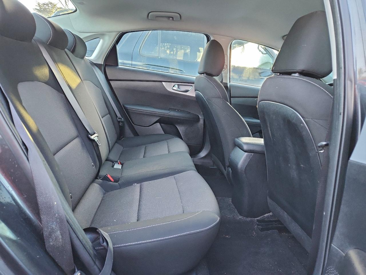 2024 KIA FORTE photo 10