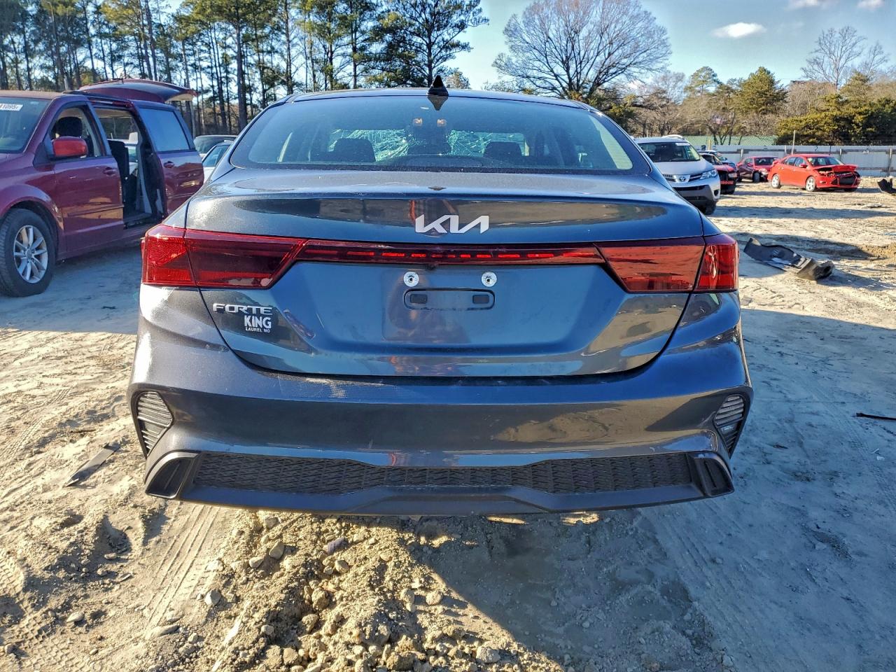 2024 KIA FORTE photo 6