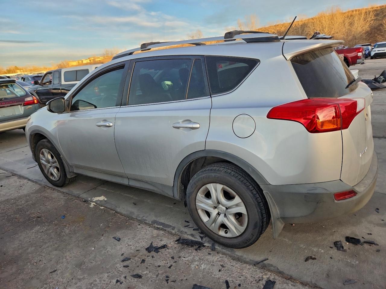 2014 TOYOTA RAV4 LE photo 2