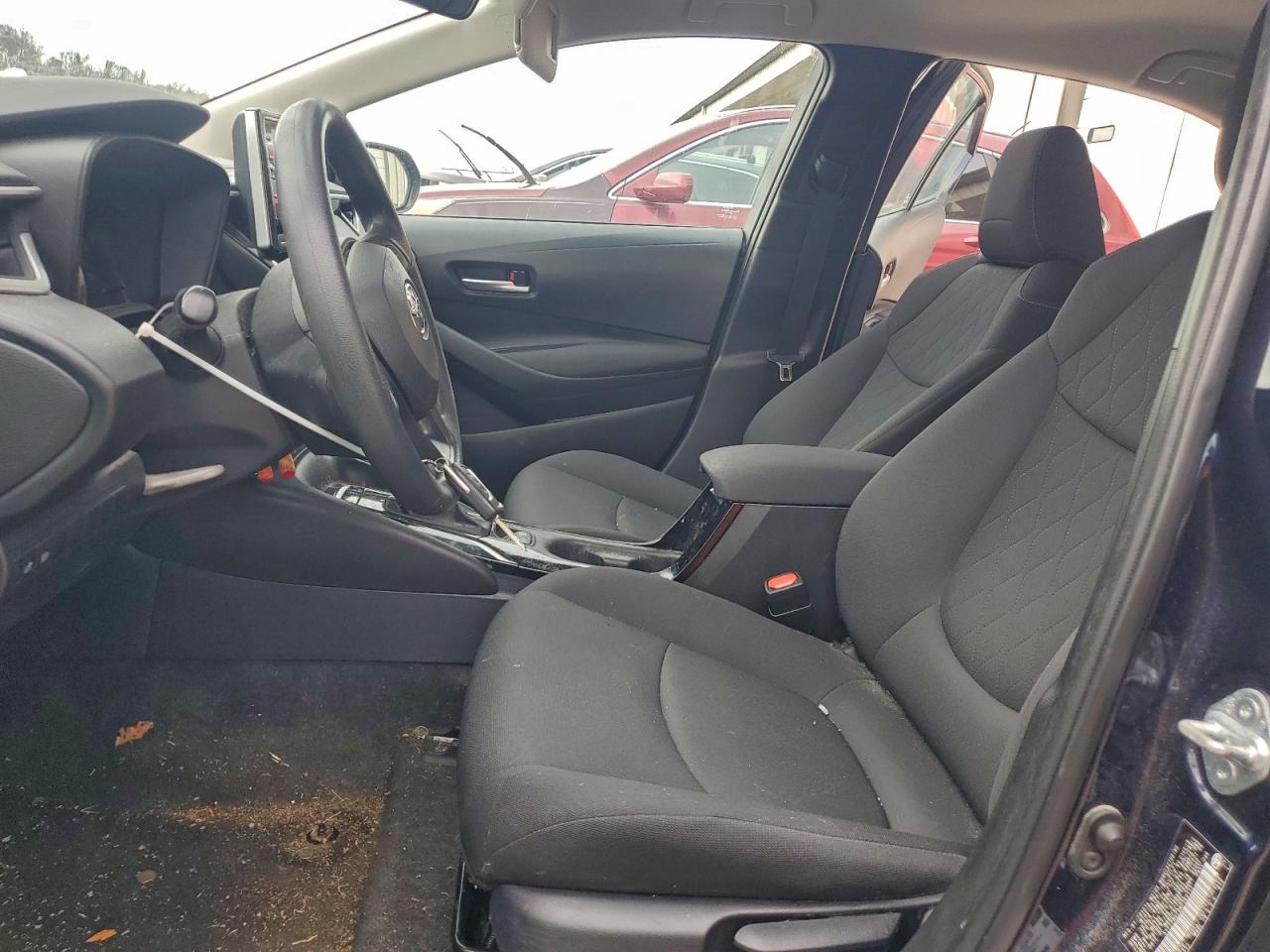2021 TOYOTA COROLLA LE photo 7