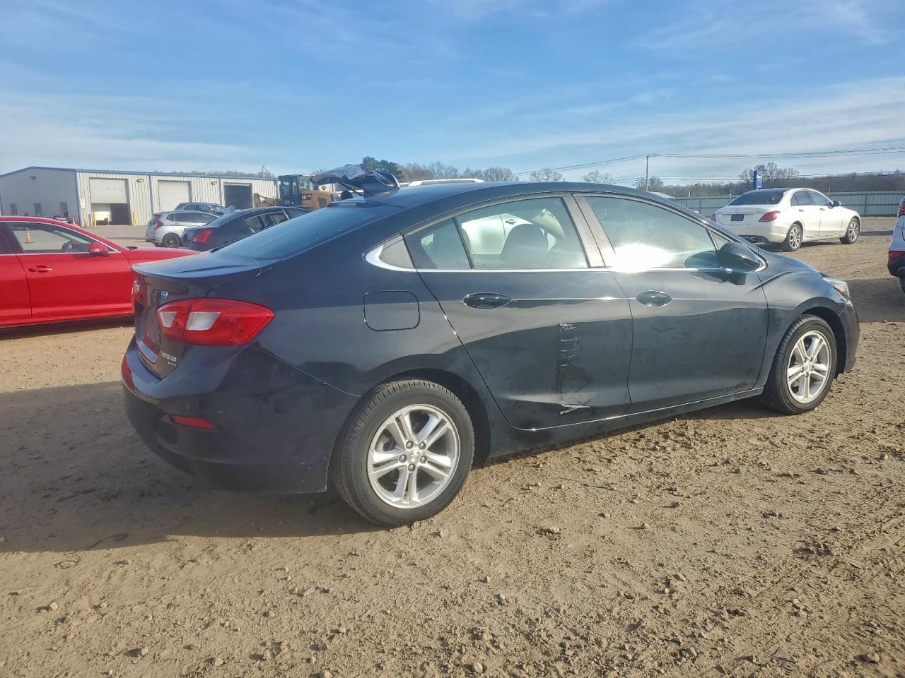 2017 CHEVROLET CRUZE LT photo 3