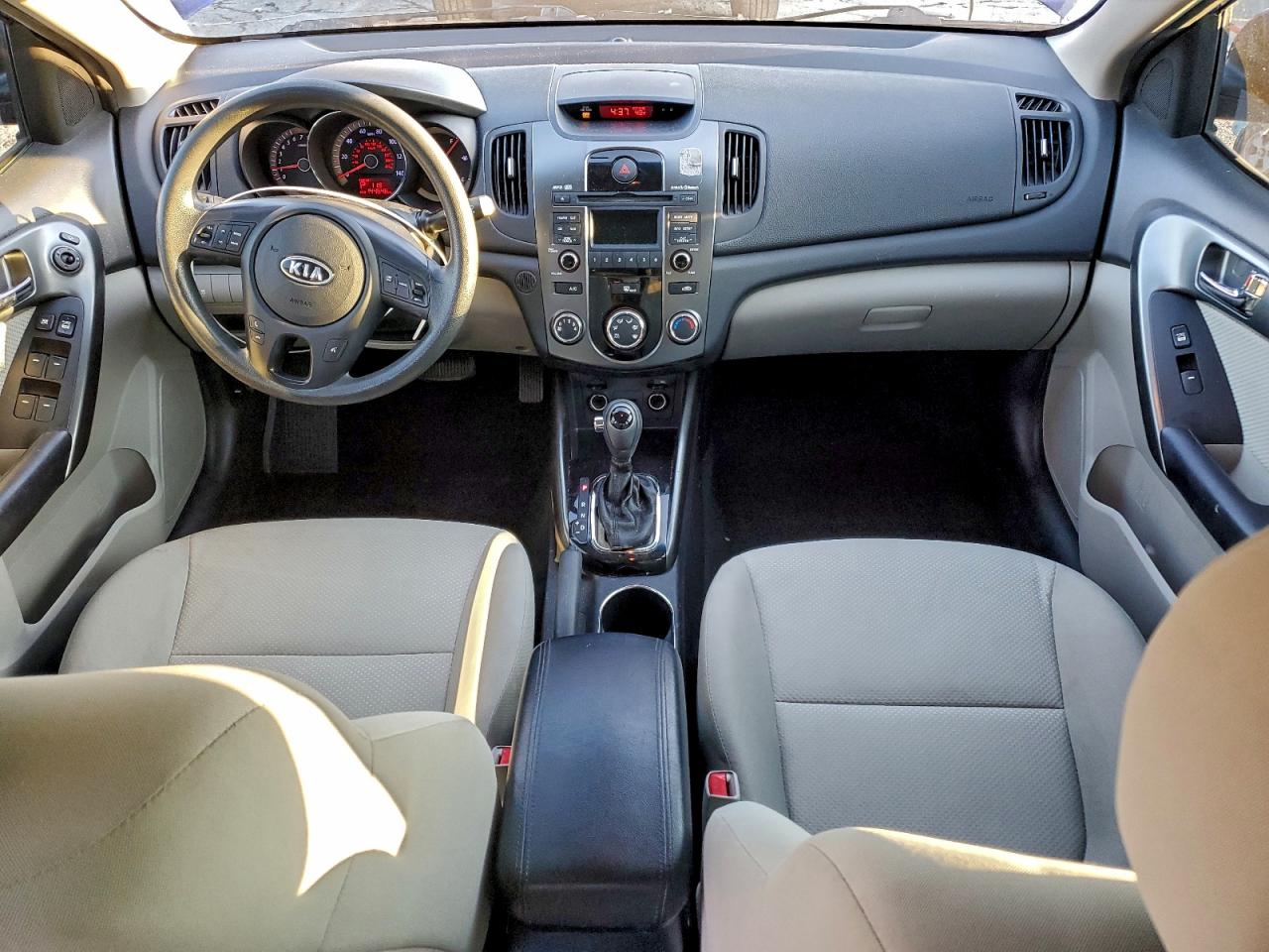 2013 KIA FORTE EX photo 8