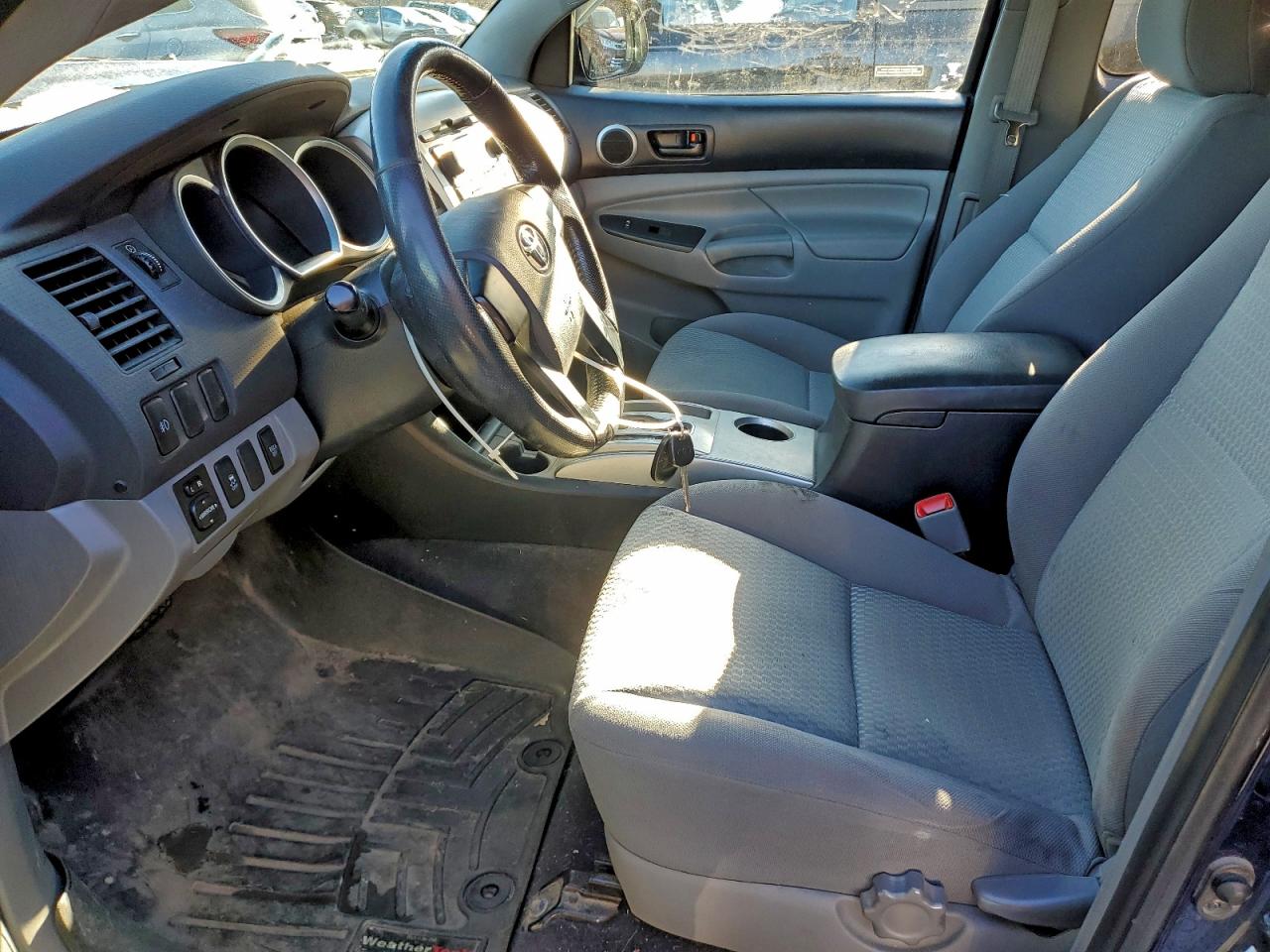2012 TOYOTA TACOMA photo 7