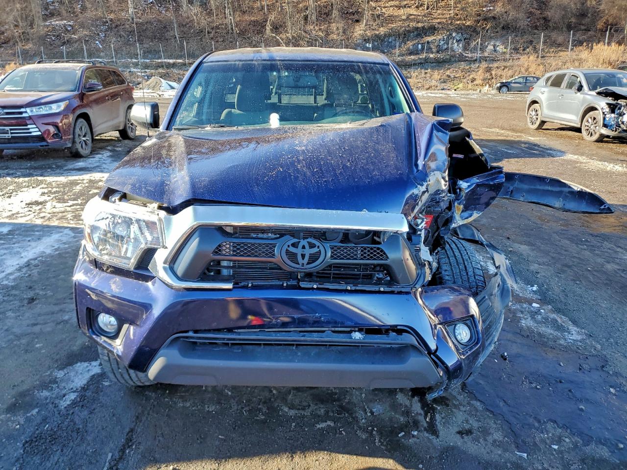 2012 TOYOTA TACOMA photo 5