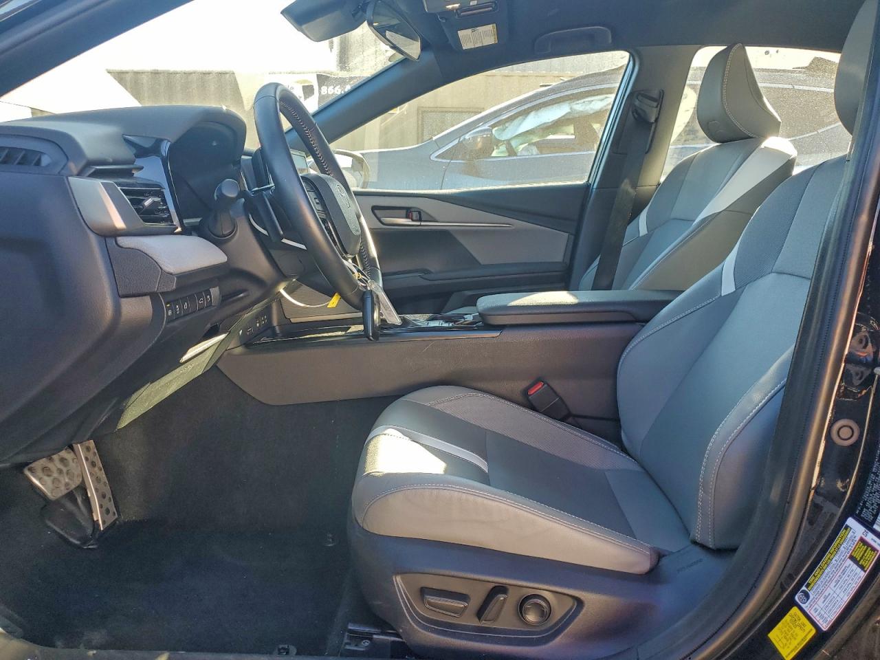 2025 TOYOTA CAMRY XSE photo 7