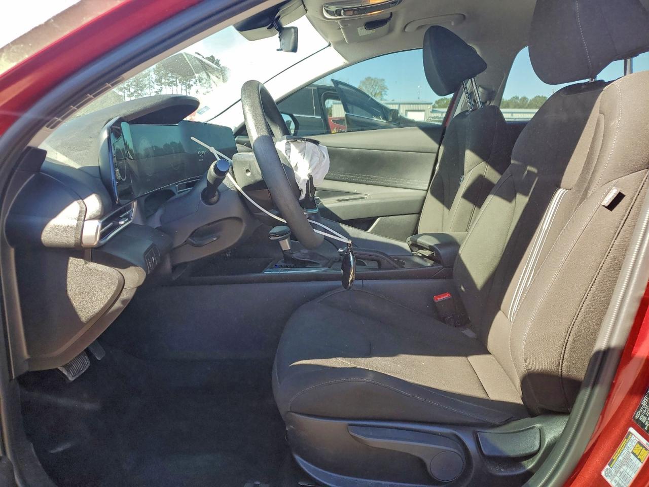 2024 HYUNDAI ELANTRA SEL photo 7