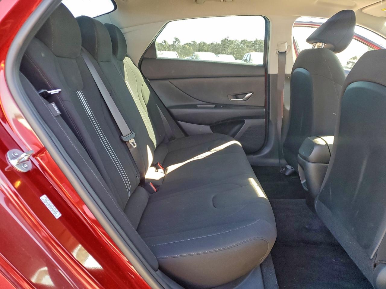 2024 HYUNDAI ELANTRA SEL photo 10