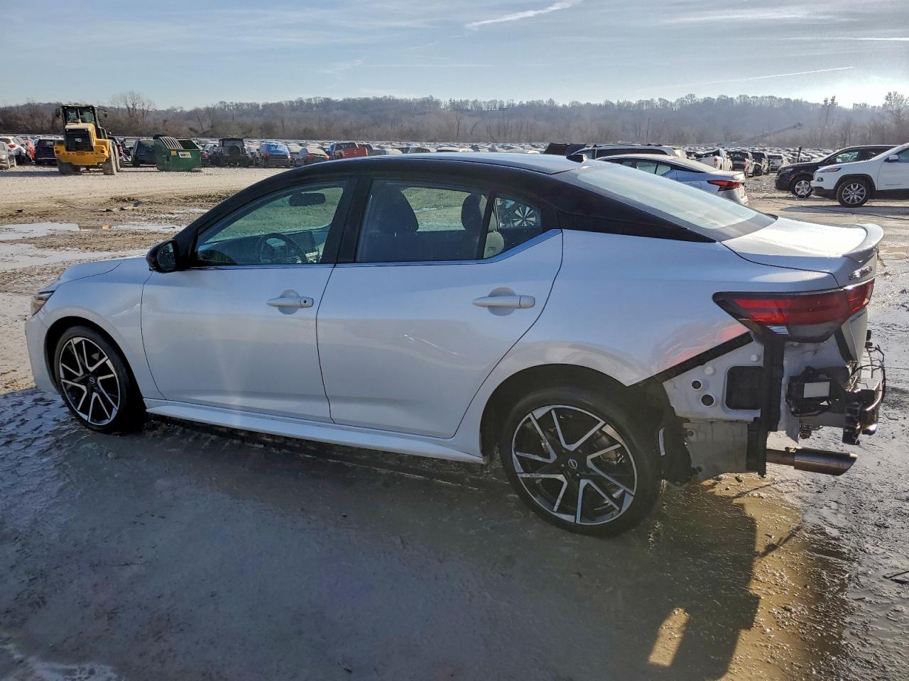 2025 NISSAN SENTRA SR photo 2