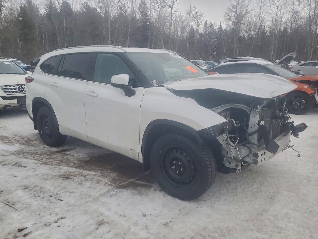 2023 TOYOTA HIGHLANDER HYBRID XLE photo 7