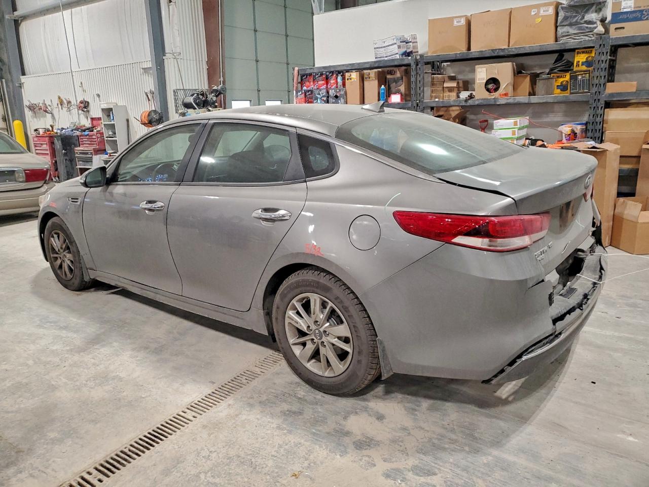 2017 KIA OPTIMA LX photo 4