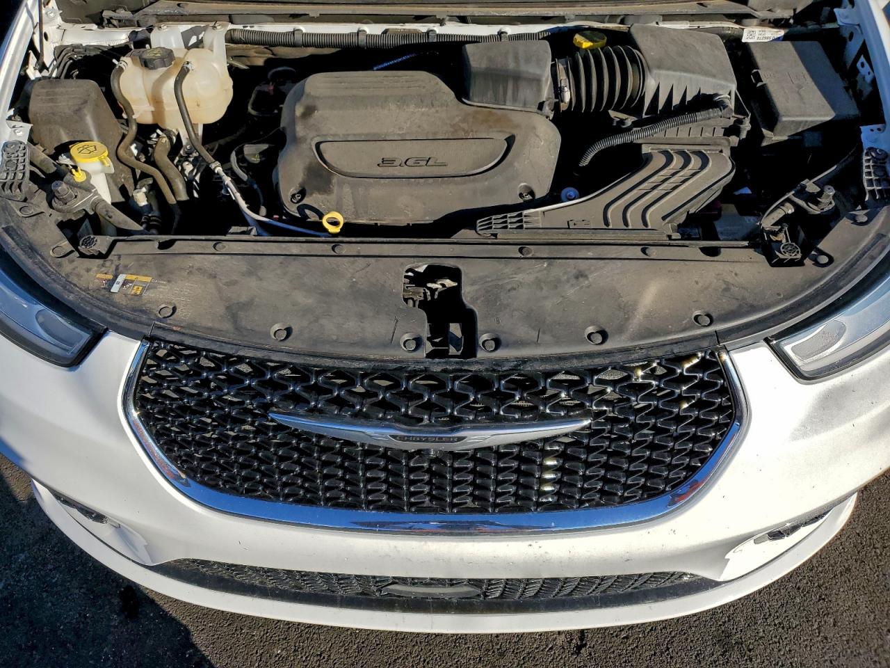 2023 CHRYSLER PACIFICA LIMITED photo 34