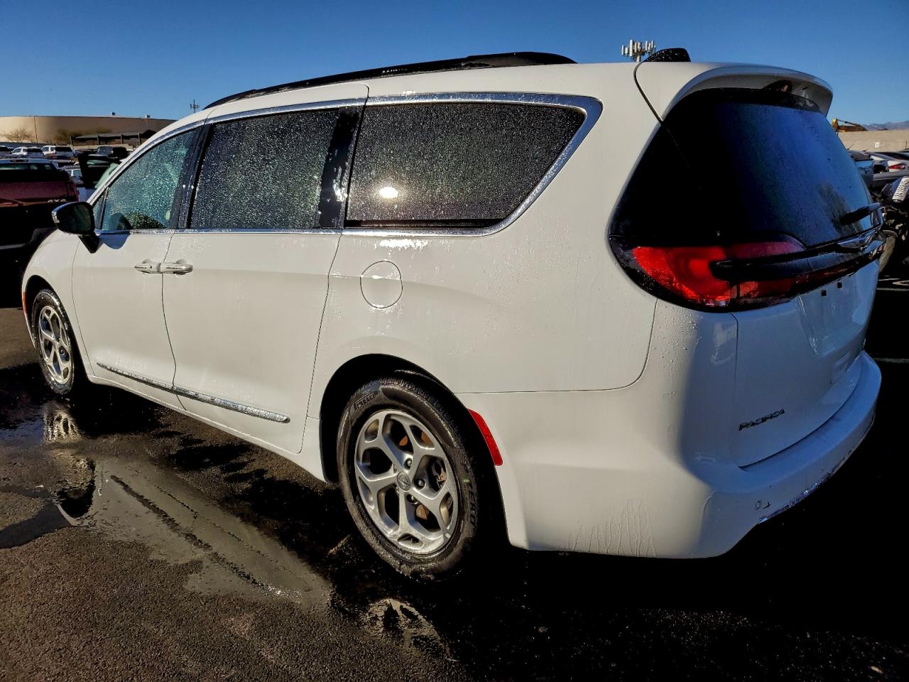 2023 CHRYSLER PACIFICA LIMITED photo 4