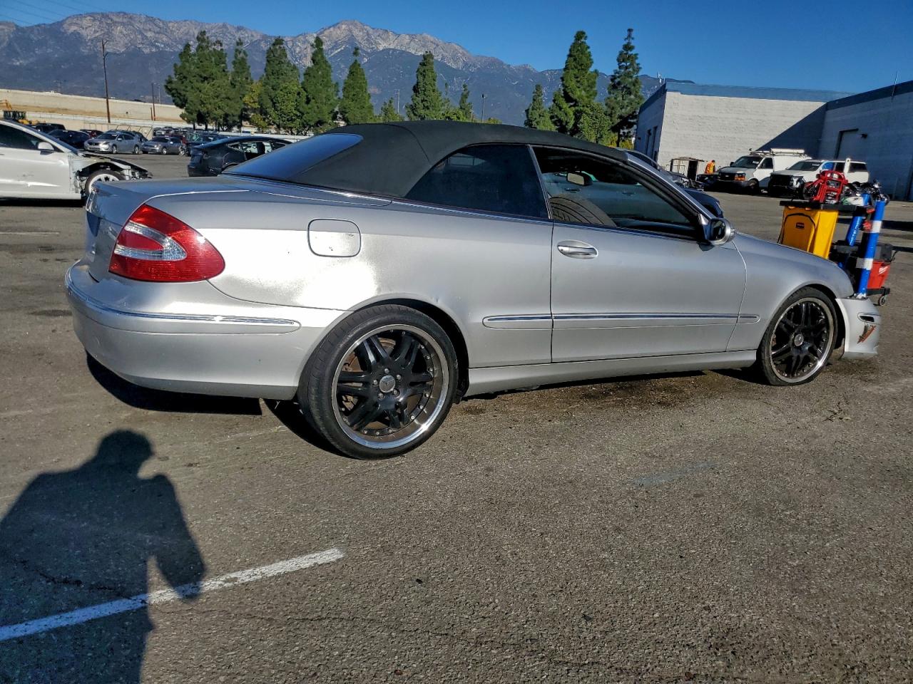 2005 MERCEDES-BENZ CLK 320 photo 5