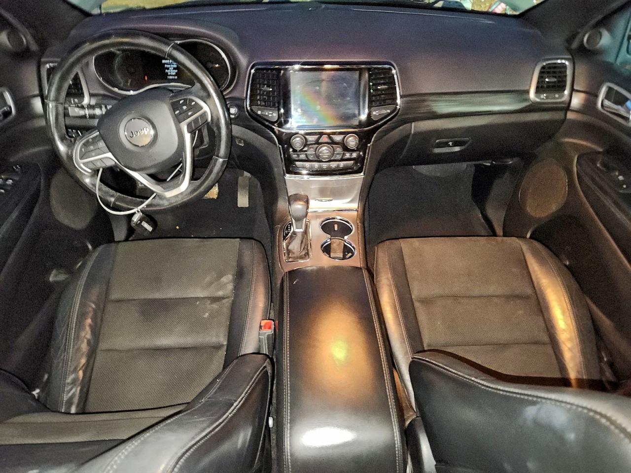 2020 JEEP GRAND CHEROKEE LAREDO photo 8