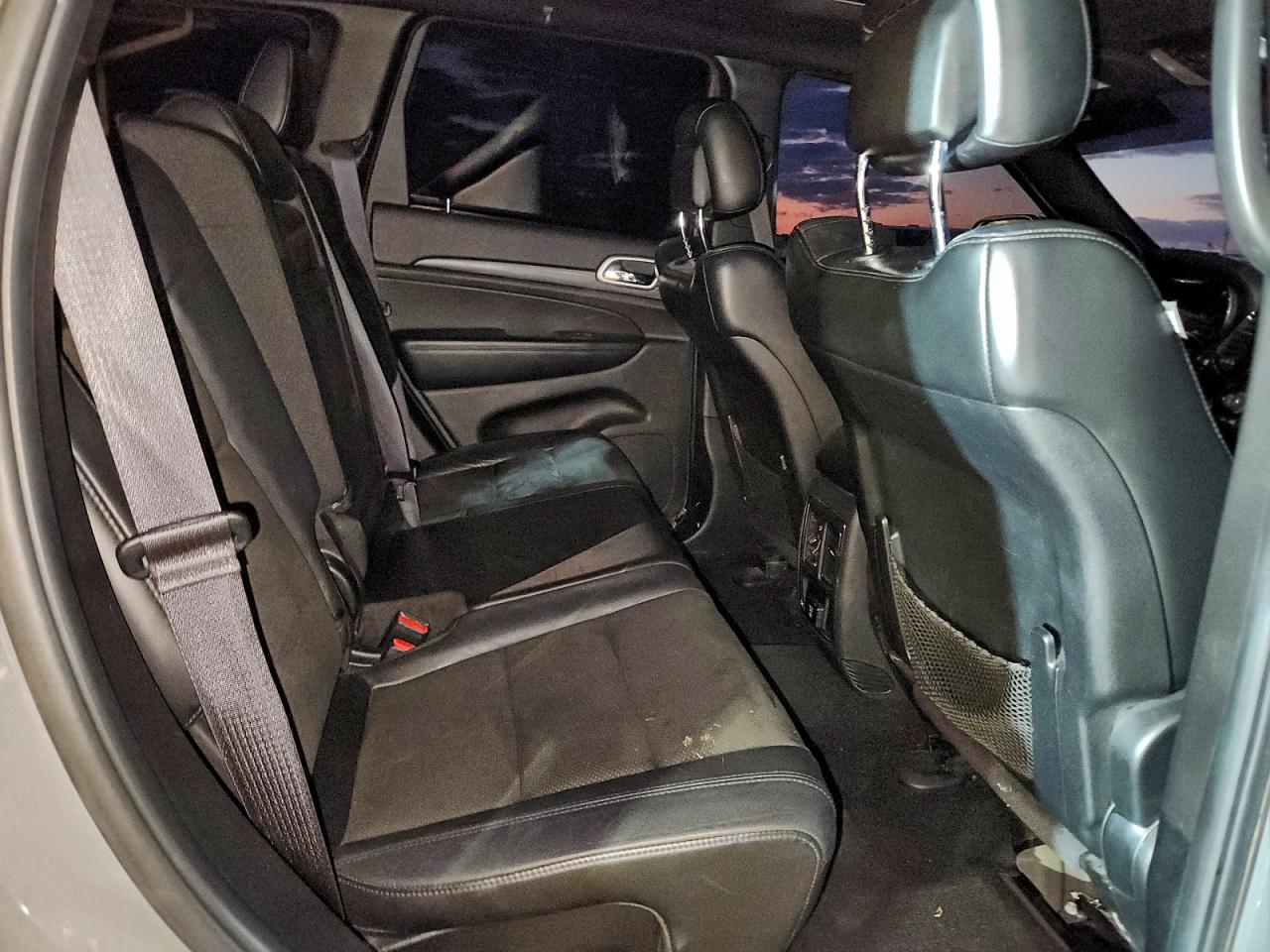 2020 JEEP GRAND CHEROKEE LAREDO photo 11