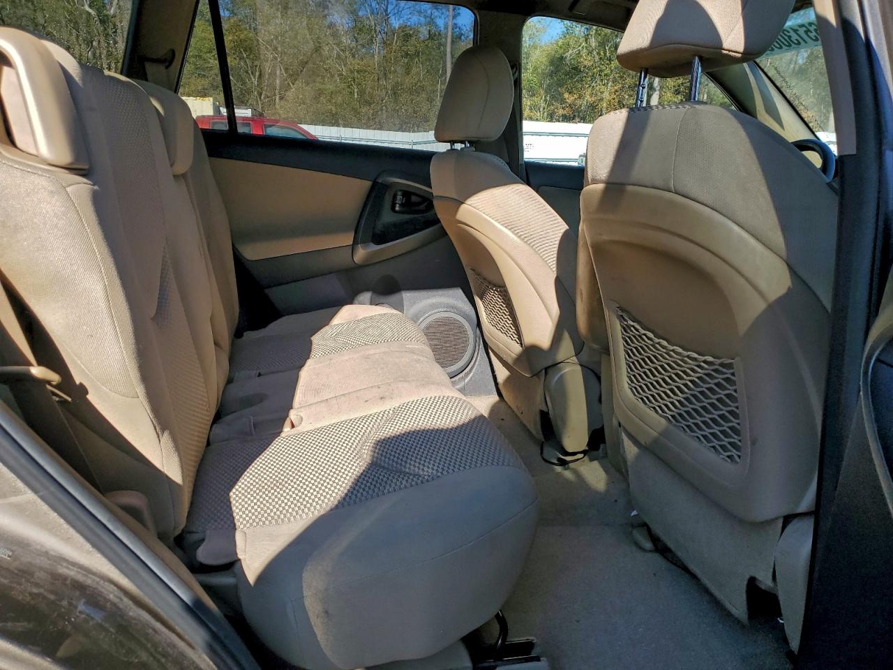 2011 TOYOTA RAV4 photo 11