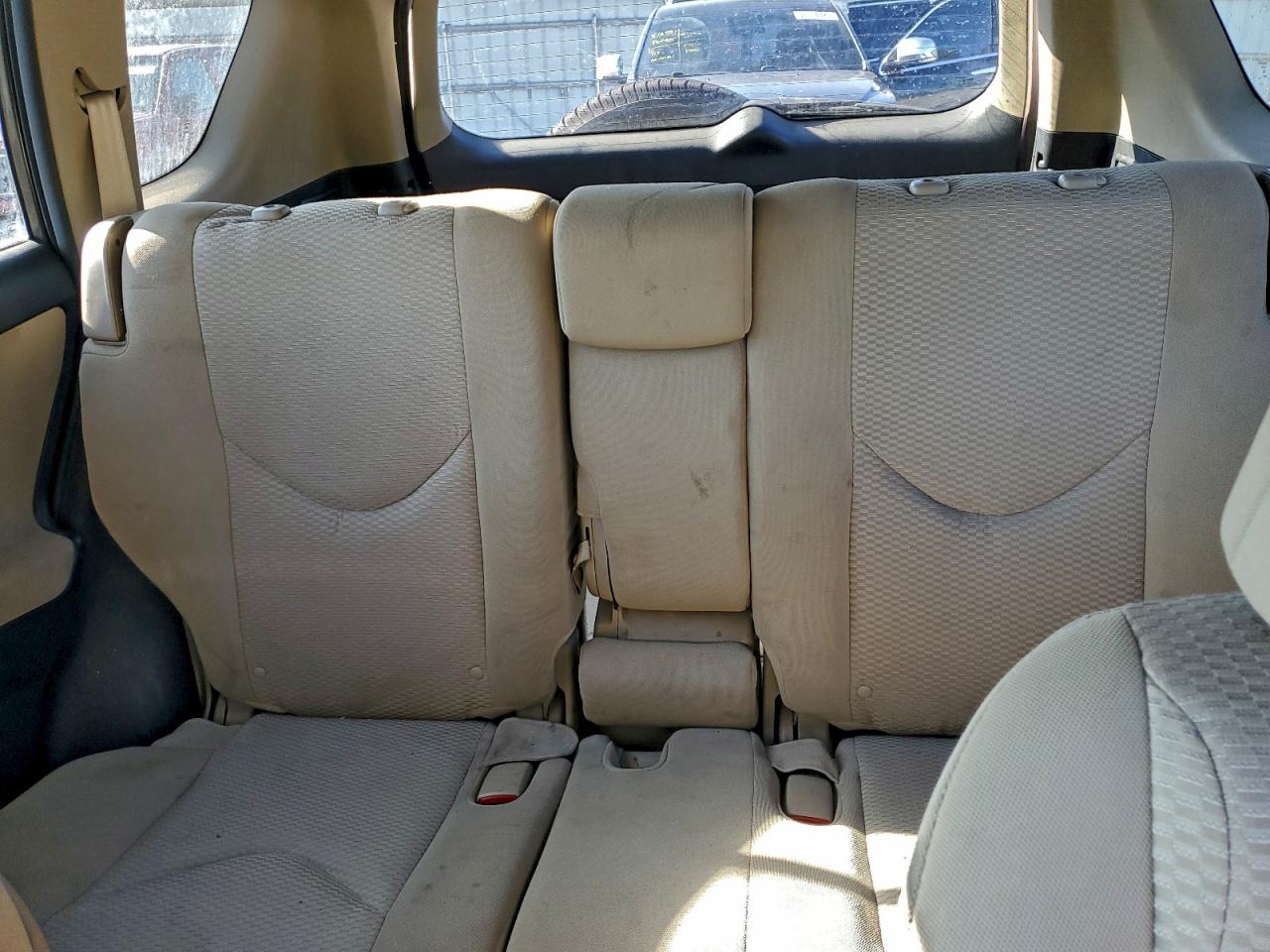2011 TOYOTA RAV4 photo 10