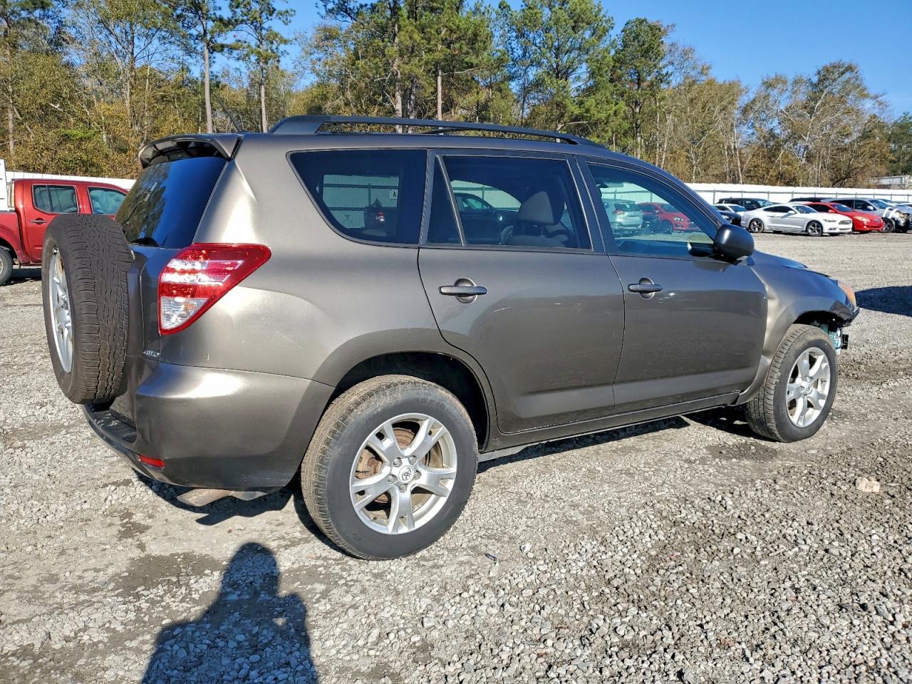 2011 TOYOTA RAV4 photo 3