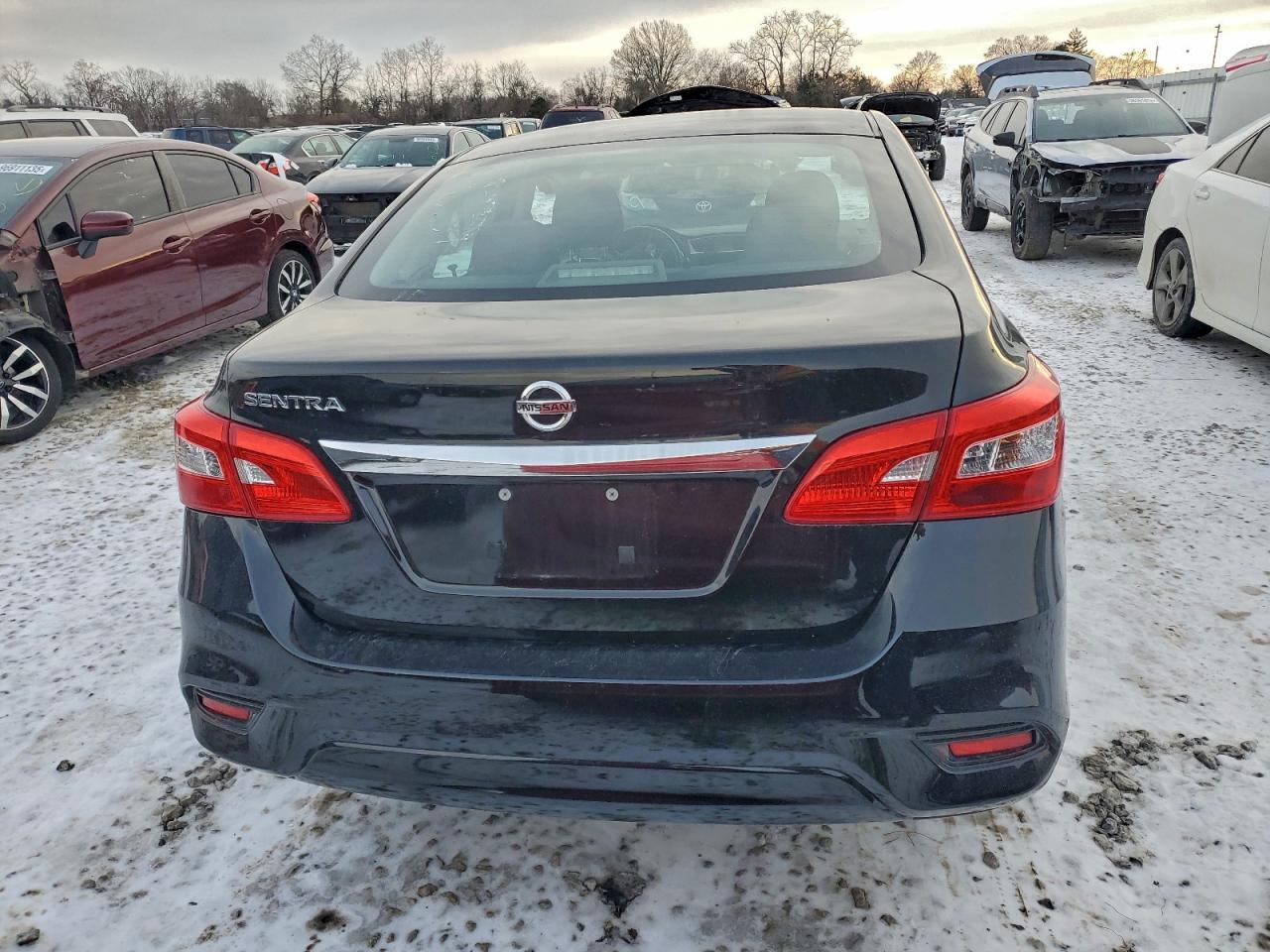 2018 NISSAN SENTRA S photo 6