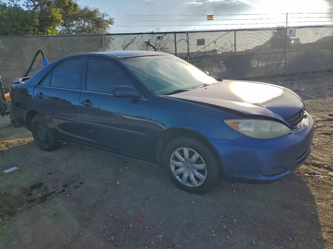 2005 TOYOTA CAMRY LE photo 4