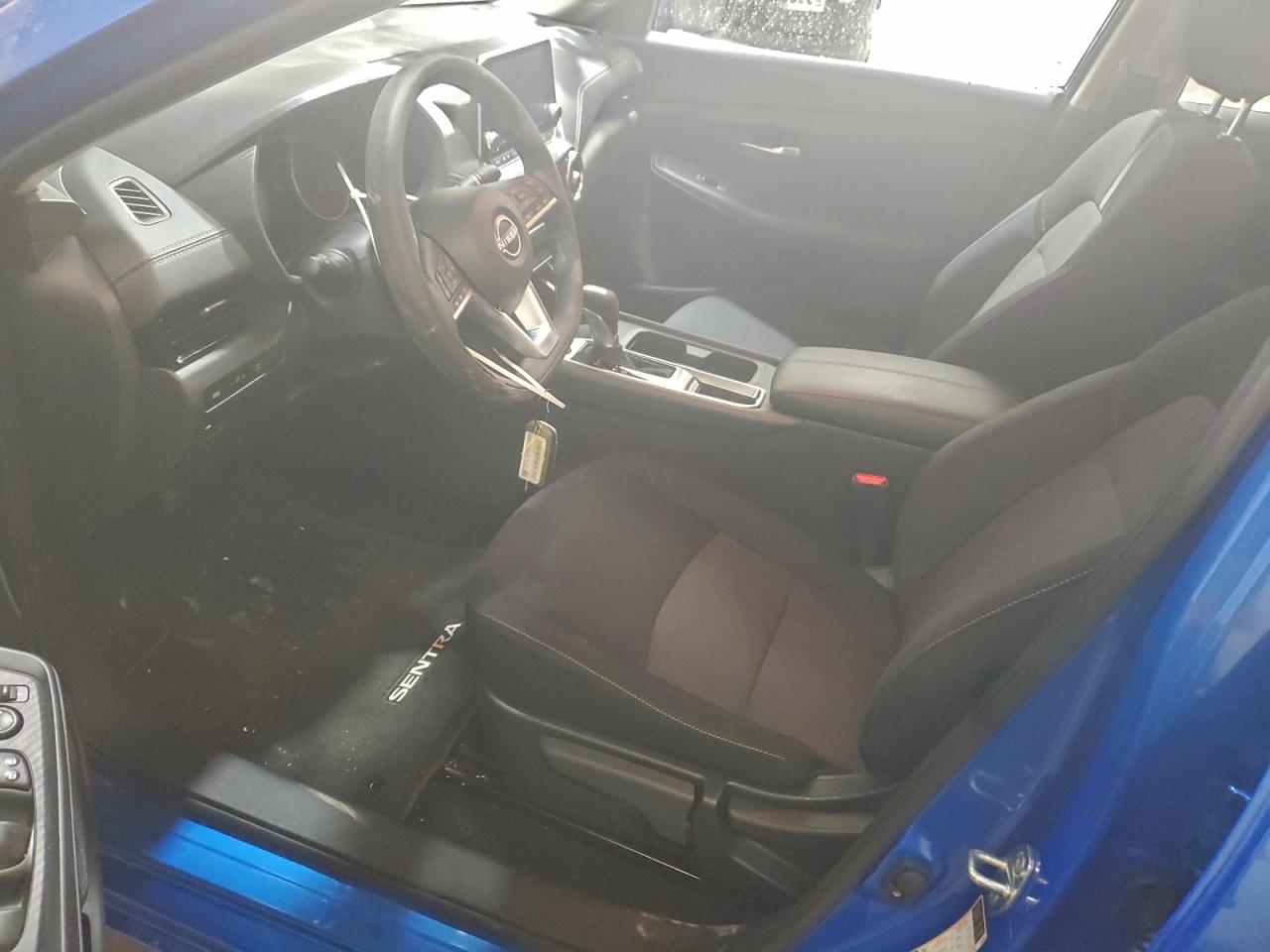 2025 NISSAN SENTRA SV photo 13