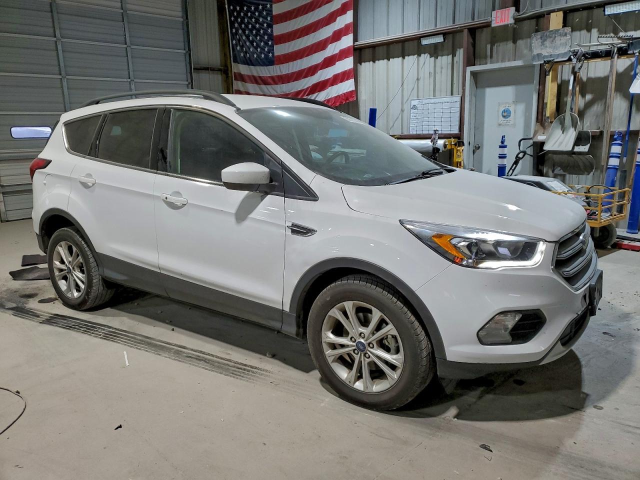 2019 FORD ESCAPE SEL photo 4