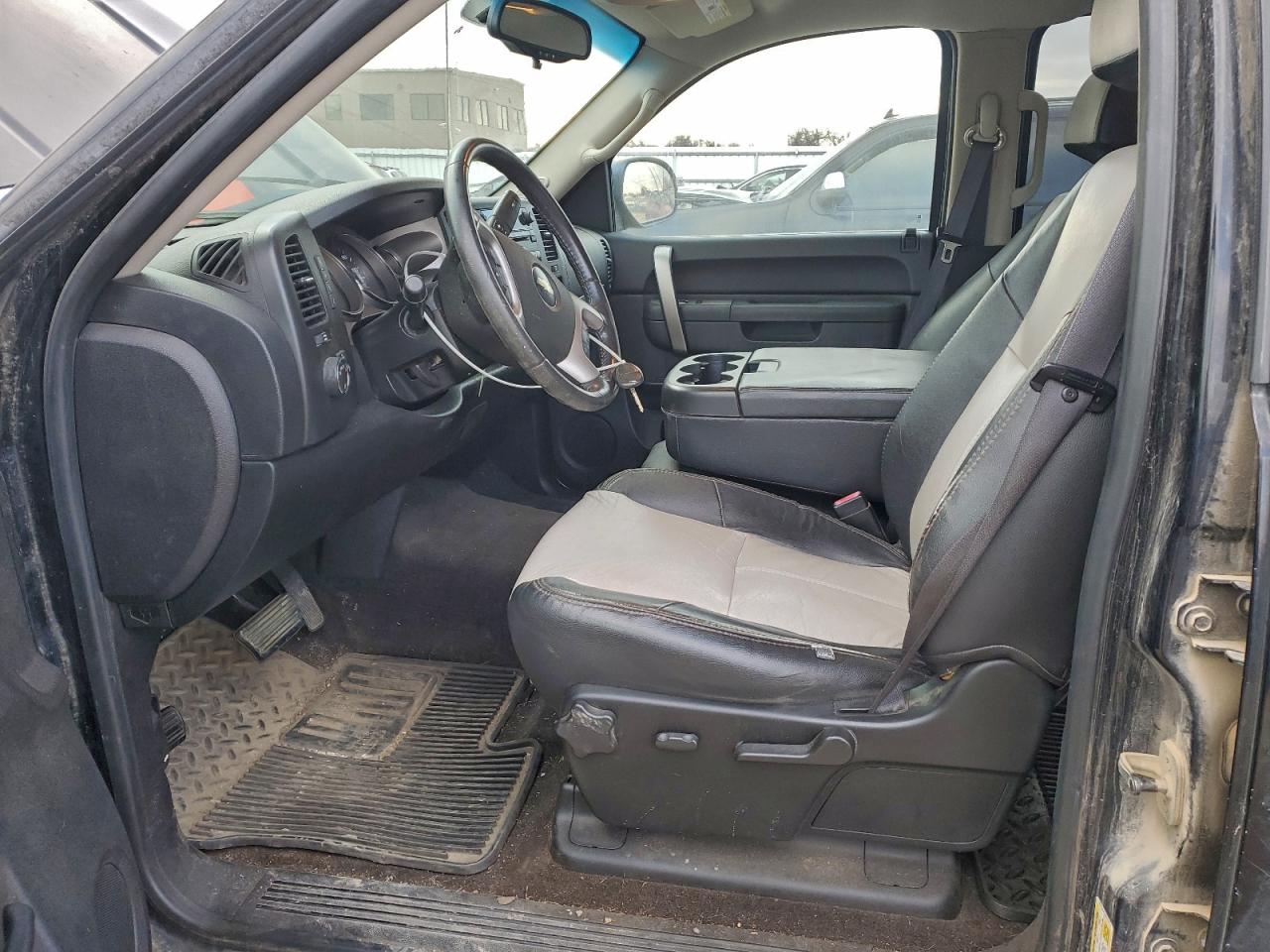 2010 CHEVROLET SILVERADO K1500 LT photo 13