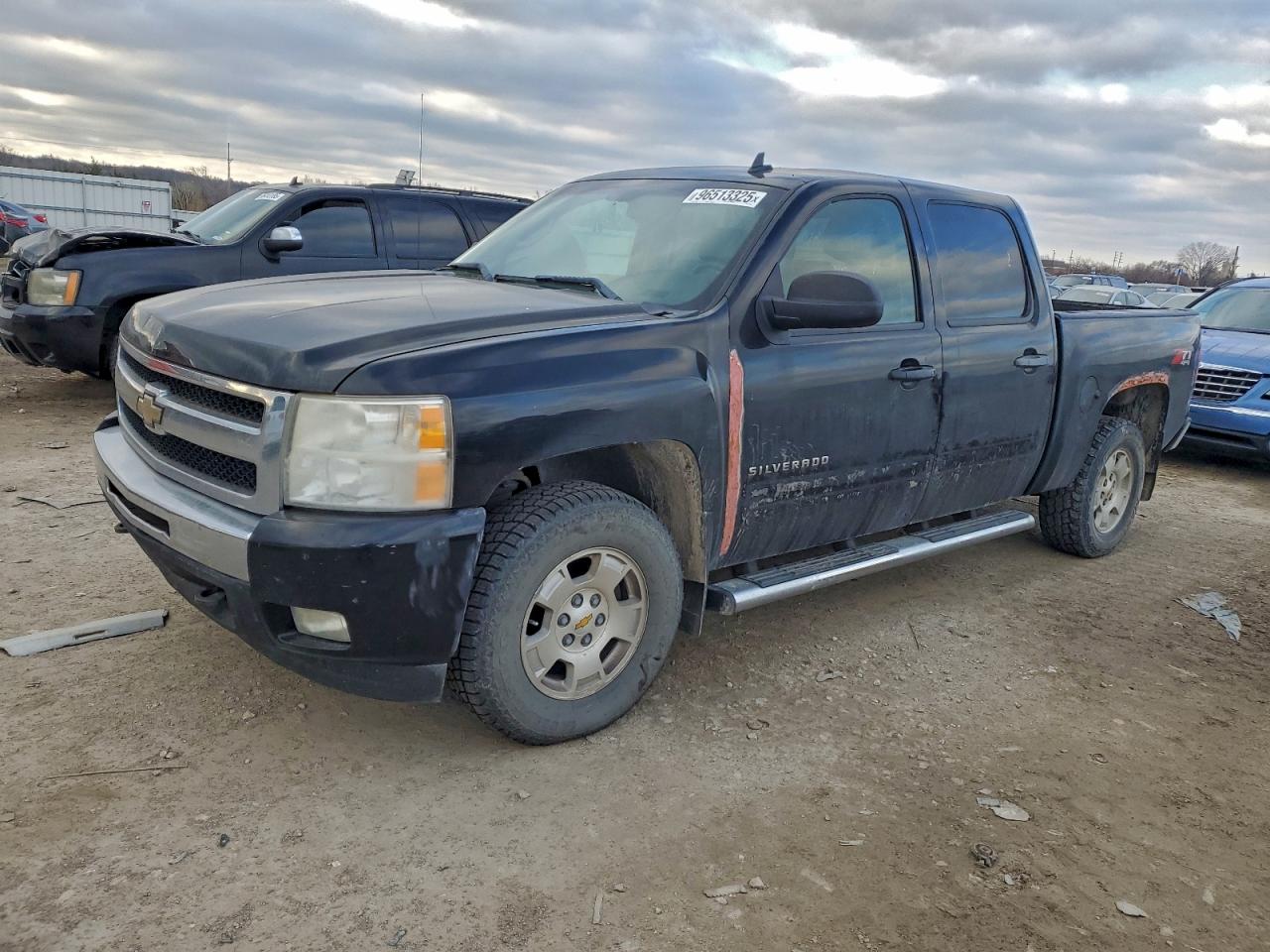 2010 CHEVROLET SILVERADO K1500 LT — MINOR DENT/SCRATCHES damage — photo 1