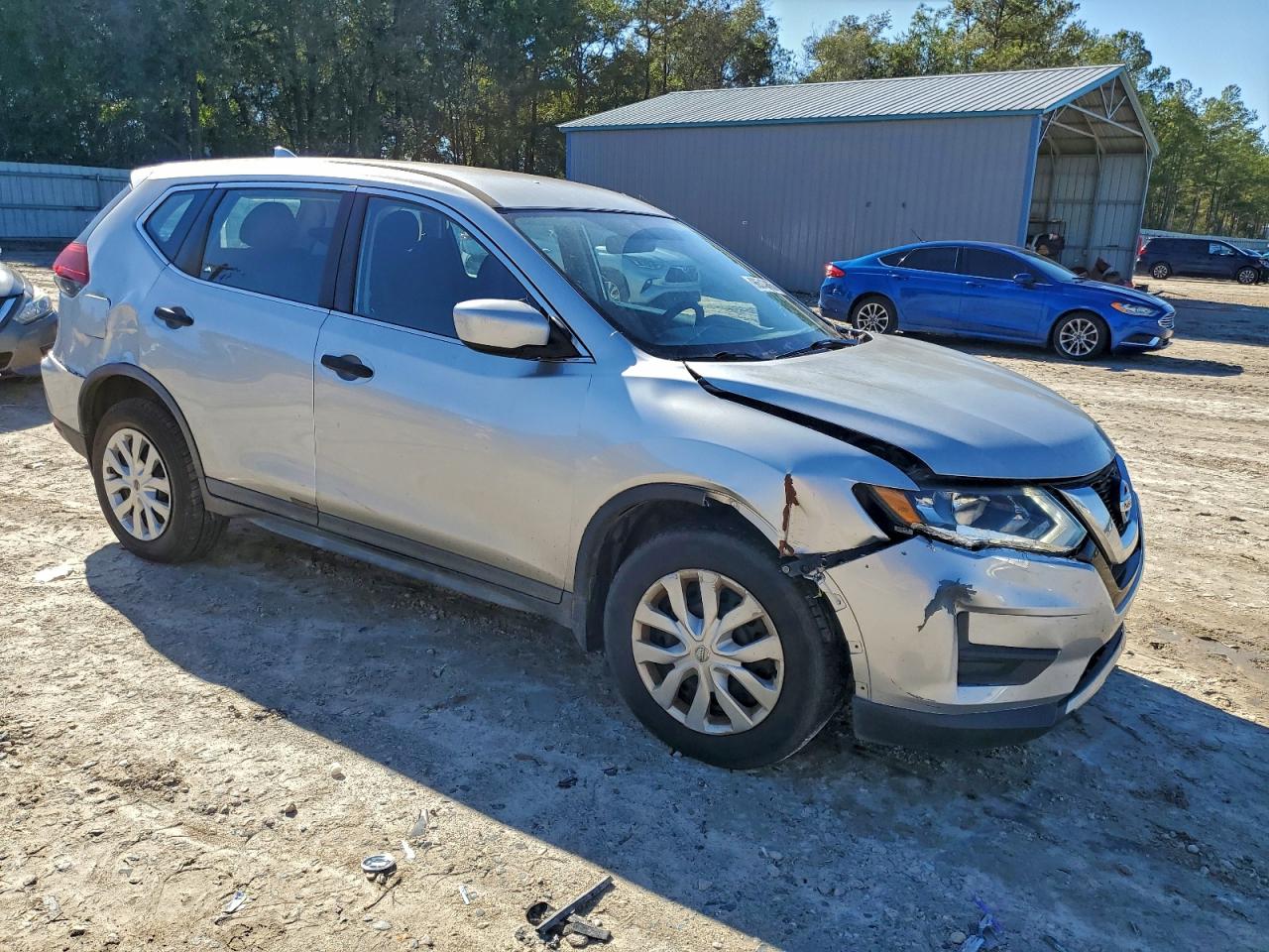2018 NISSAN ROGUE S photo 4