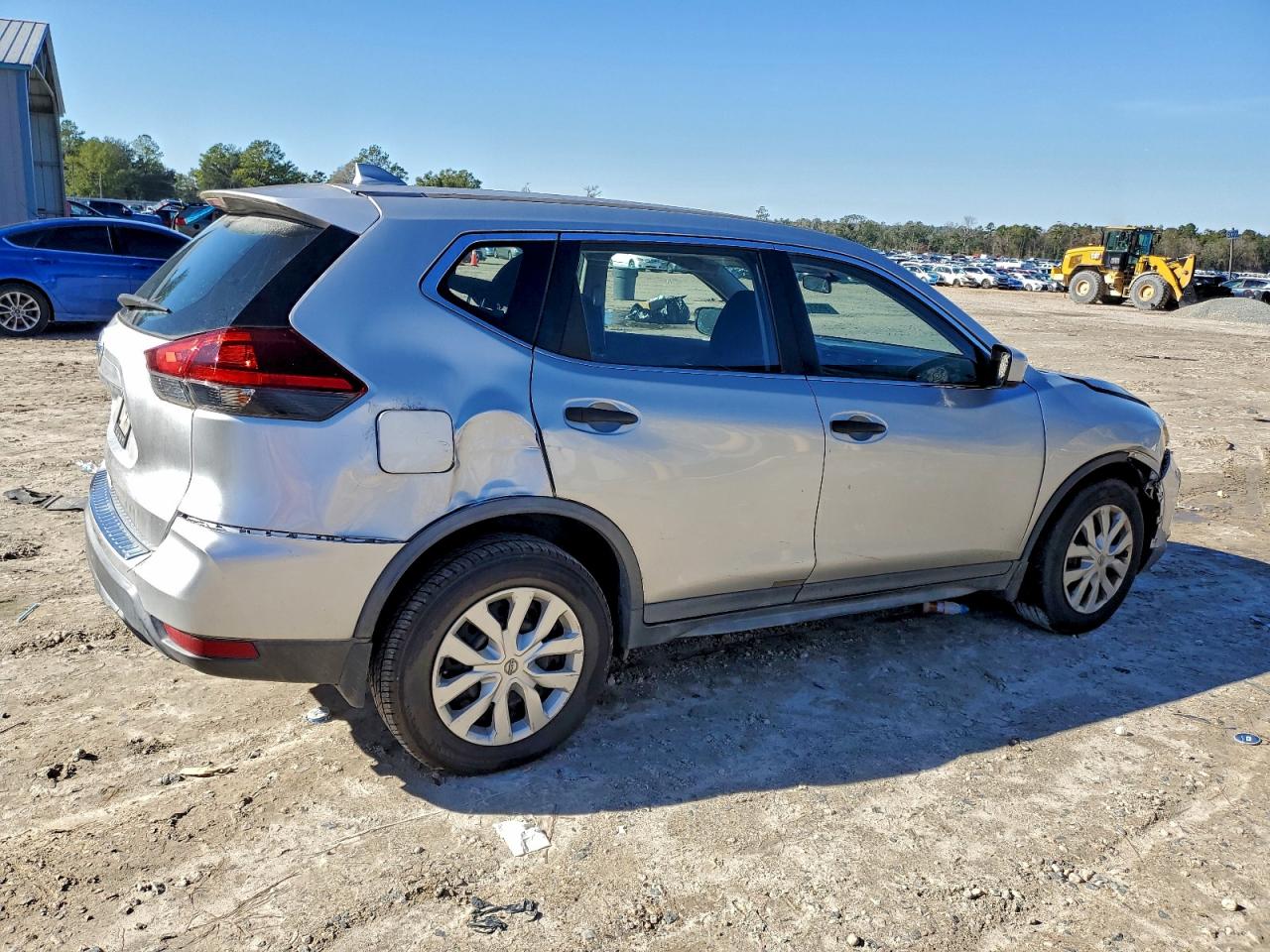 2018 NISSAN ROGUE S photo 3
