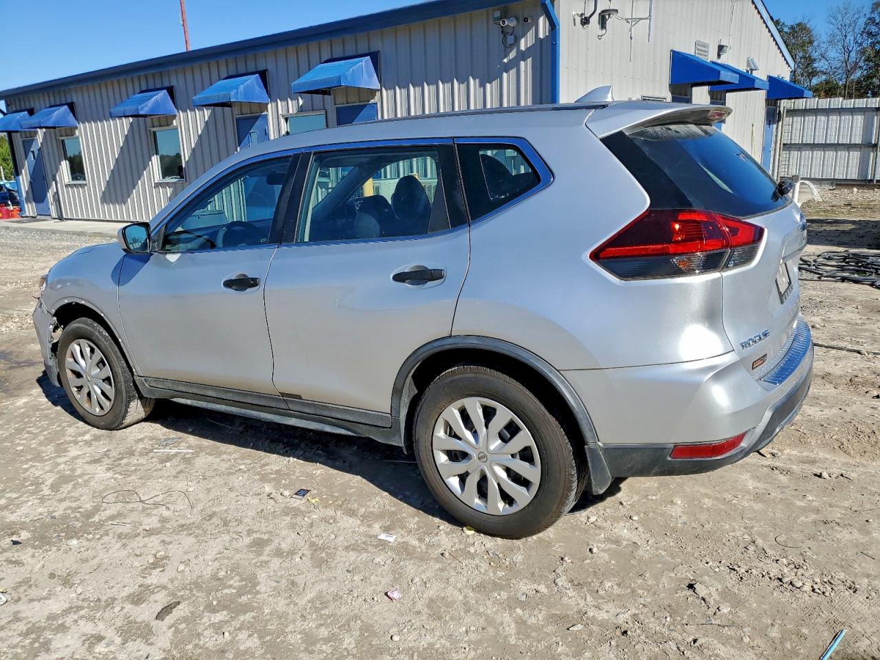 2018 NISSAN ROGUE S photo 2