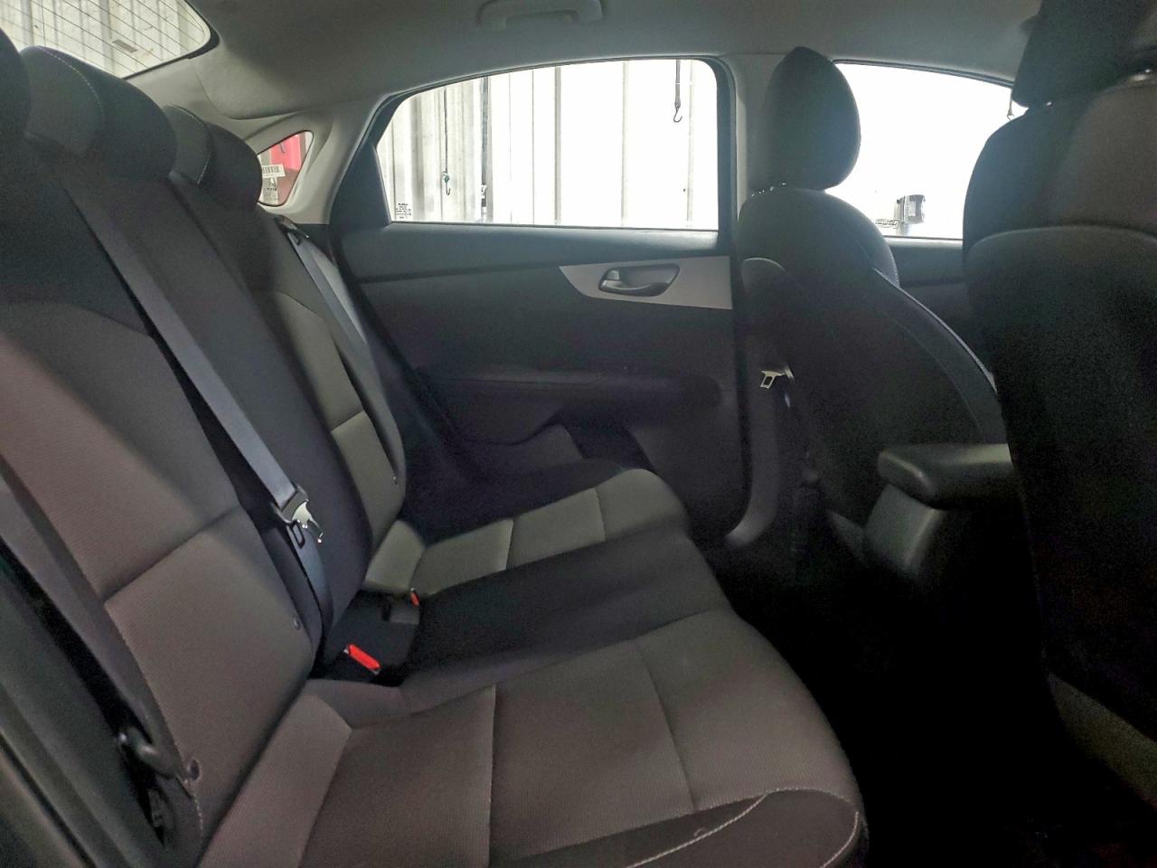 2024 KIA FORTE LX photo 19