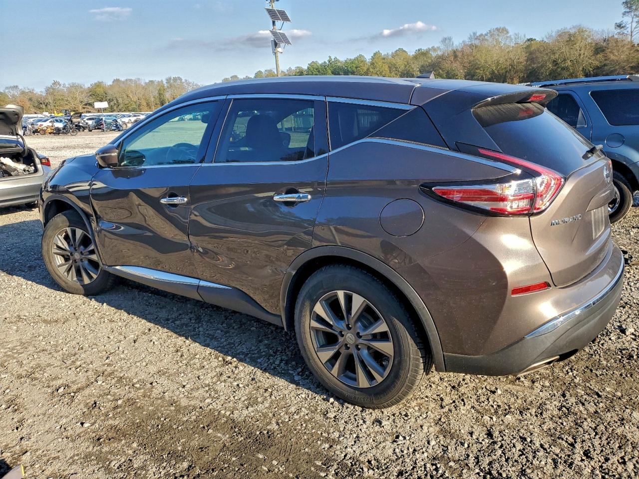 2015 NISSAN MURANO S photo 2