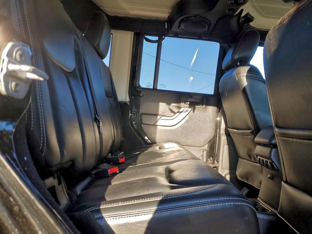 2013 JEEP WRANGLER UNLIMITED SAHARA photo 11