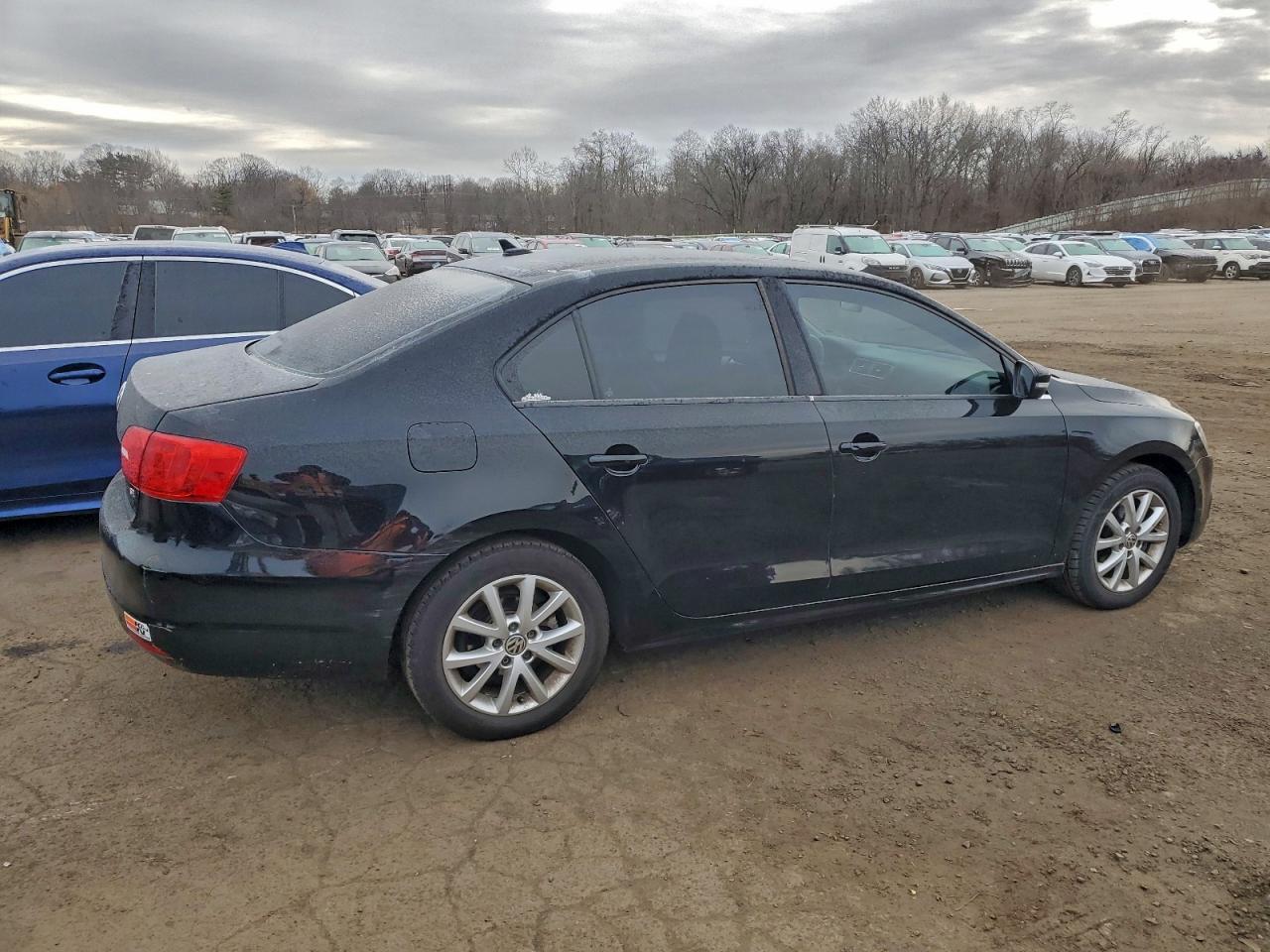 2014 VOLKSWAGEN JETTA SE photo 3