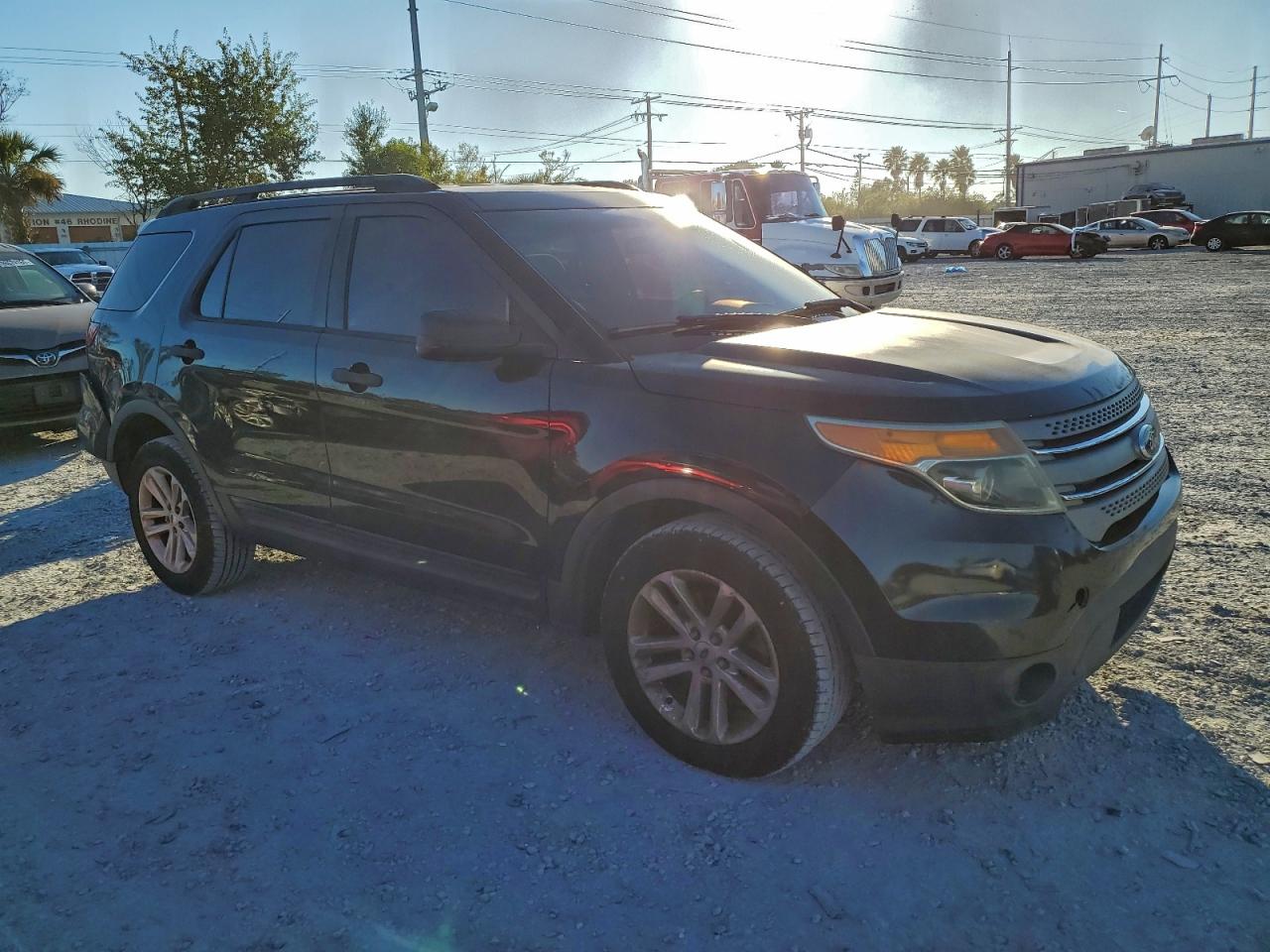 2015 FORD EXPLORER photo 4